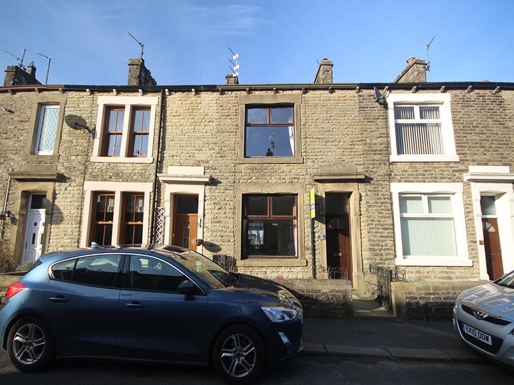 2 bedroom house For Sale in Kelbrook - Main Image